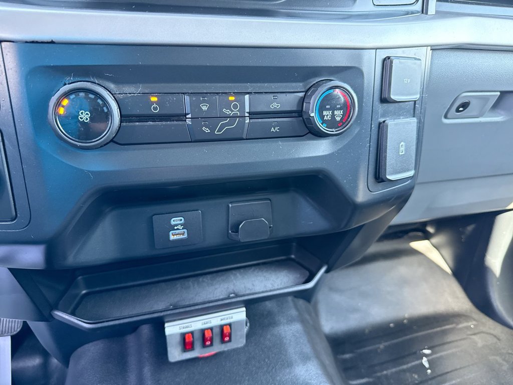 Used 2022 Ford F150 XL RWD image 18