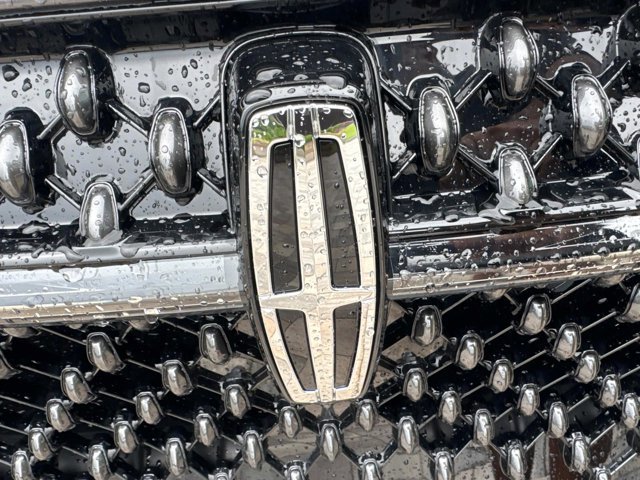 New 2025 Lincoln Nautilus Premier w/ Jet Appearance Package image 7