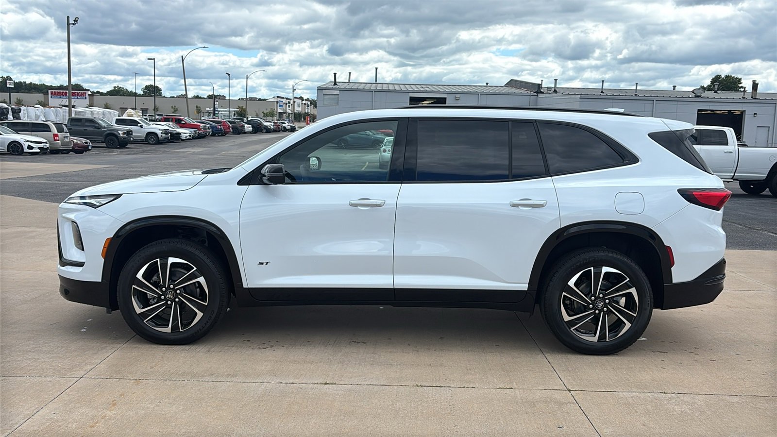 New 2026 Buick Enclave Sport Touring w/ Power Package image 6