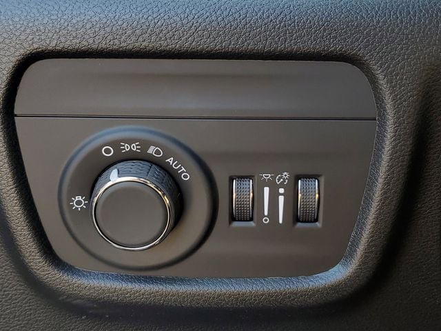 New 2026 Jeep Grand Cherokee Laredo RWD image 33