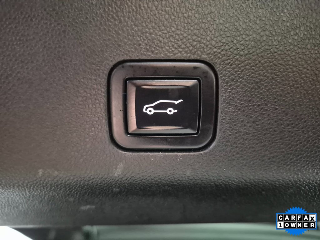 Used 2022 Chevrolet Suburban LT image 10