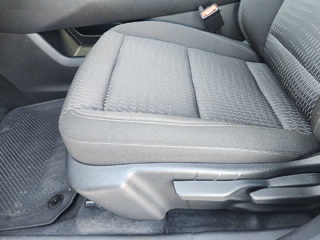 Used 2026 Chevrolet Equinox LT FWD image 25