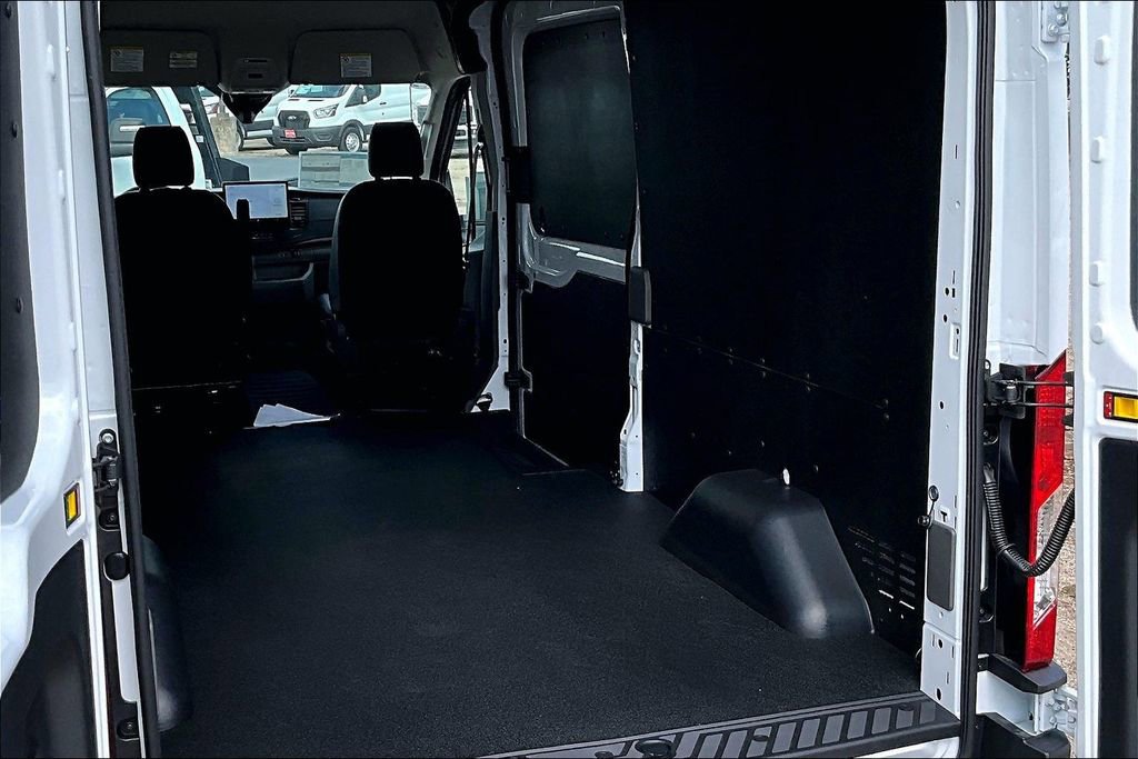 New 2026 Ford Transit 250 148 Medium Roof w/ Load Area Protection Package image 21