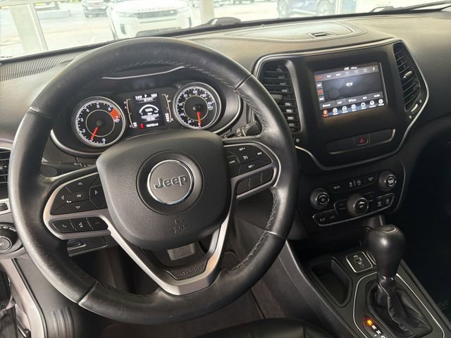 Used 2019 Jeep Cherokee Latitude Plus image 17