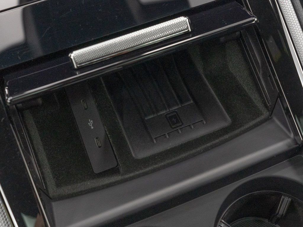 Used 2024 Porsche Panamera 4 image 35