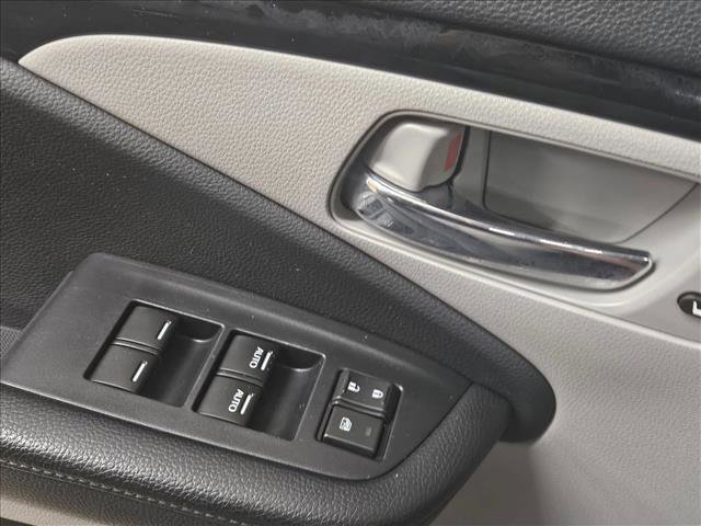 Used 2019 Honda Pilot Touring image 10