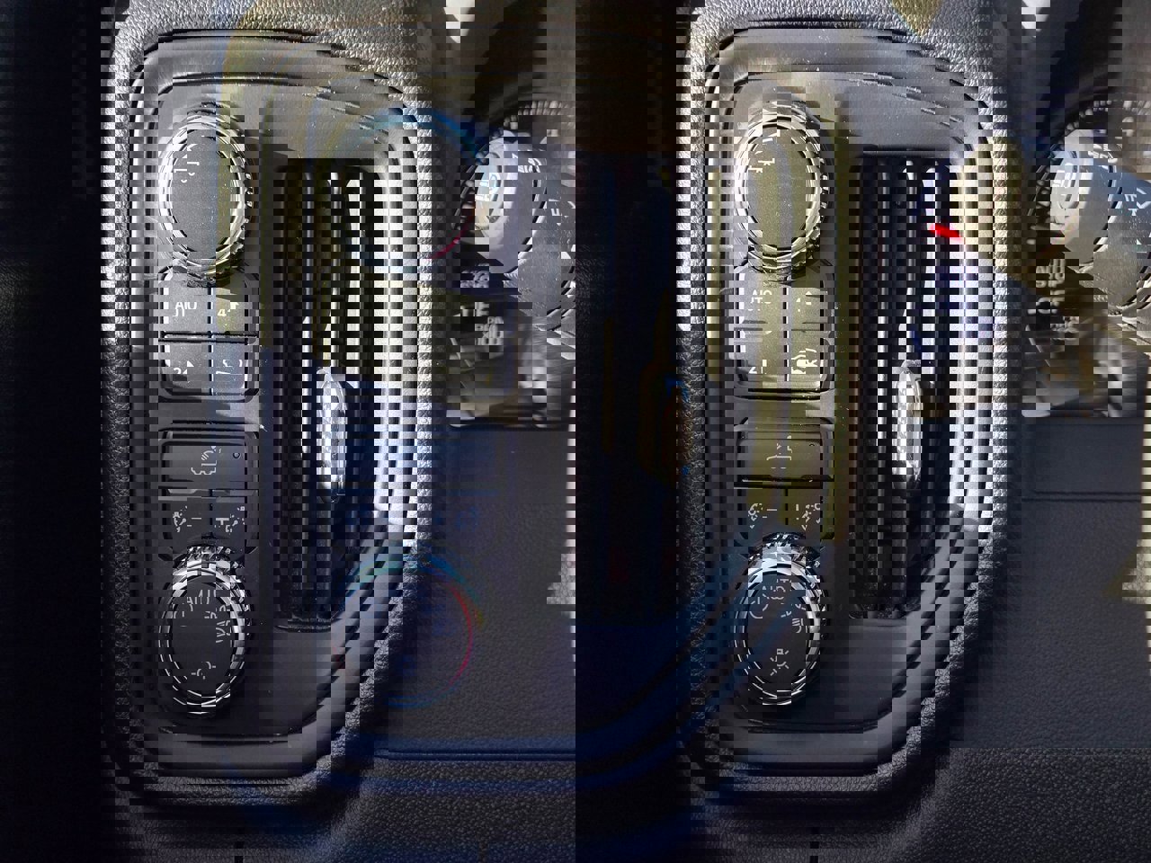 Used 2024 GMC Sierra 1500 Pro w/ Graphite Edition image 24