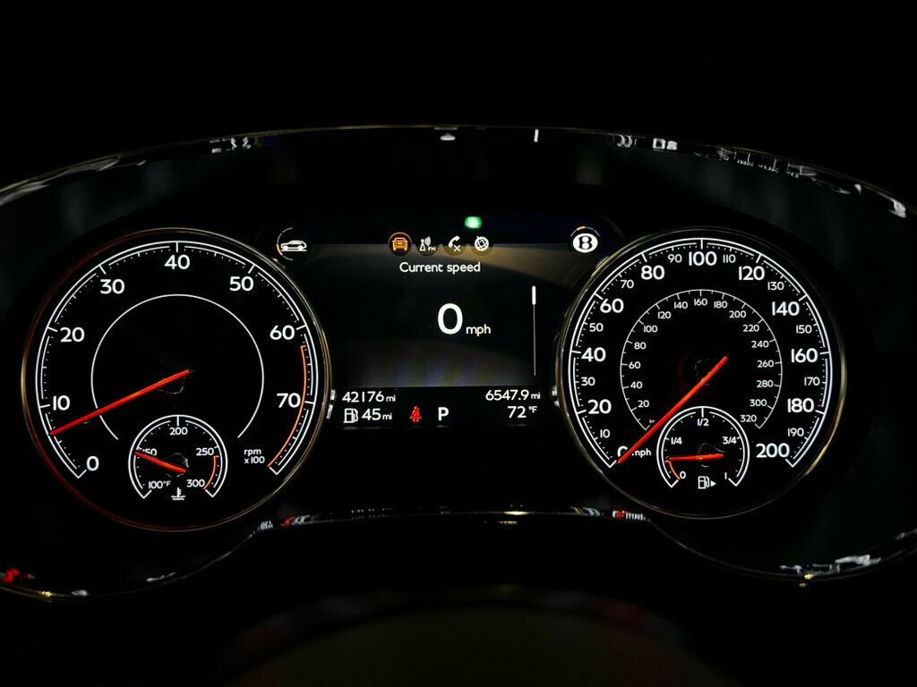 Used 2018 Bentley Bentayga AWD/4WD image 8