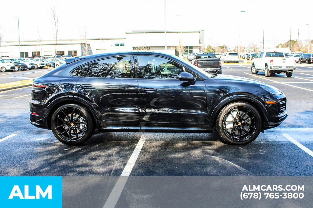 Used 2023 Porsche Cayenne Turbo image 9