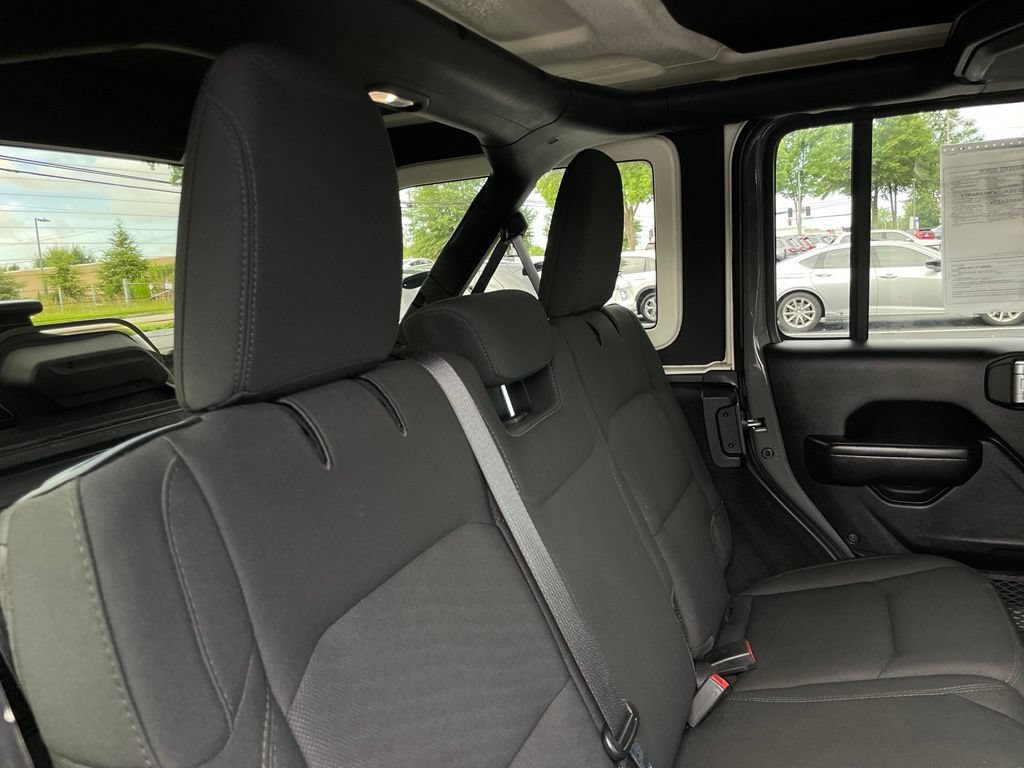 Used 2021 Jeep Wrangler Unlimited Sport AWD/4WD image 36