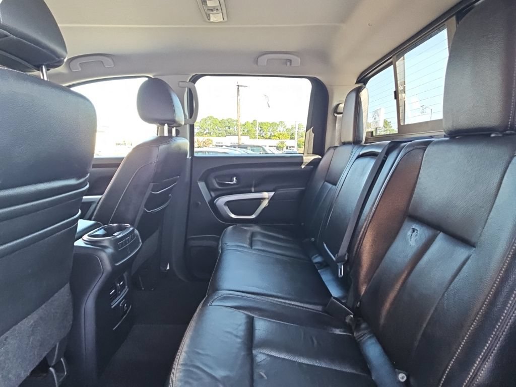 Used 2016 Nissan Titan SL AWD/4WD image 27