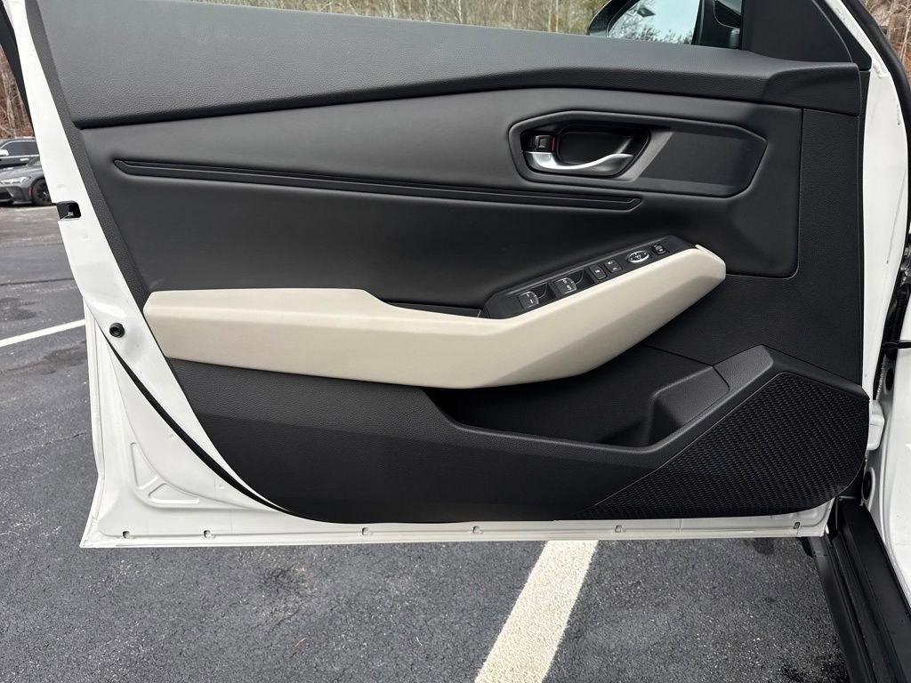 New 2025 Honda Accord SE image 18