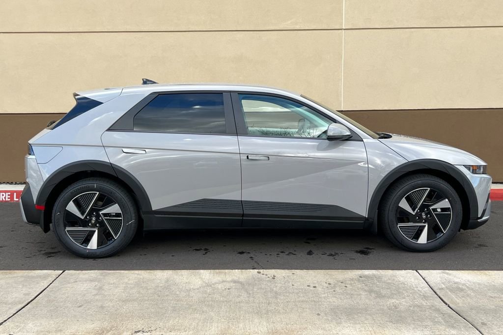 New 2026 Hyundai Ioniq 5 SEL image 4