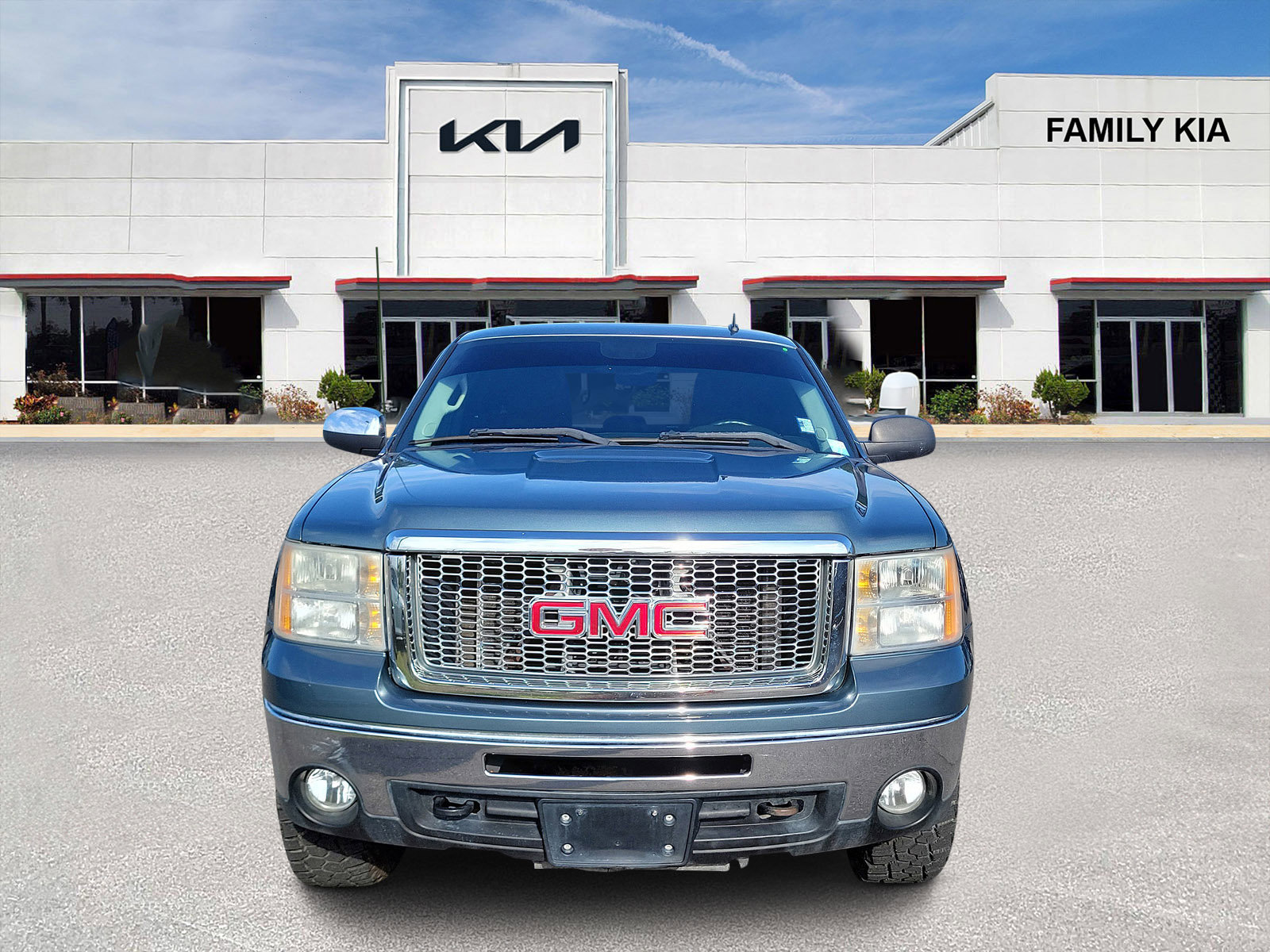 Used 2010 GMC Sierra 1500 SLE AWD/4WD image 2
