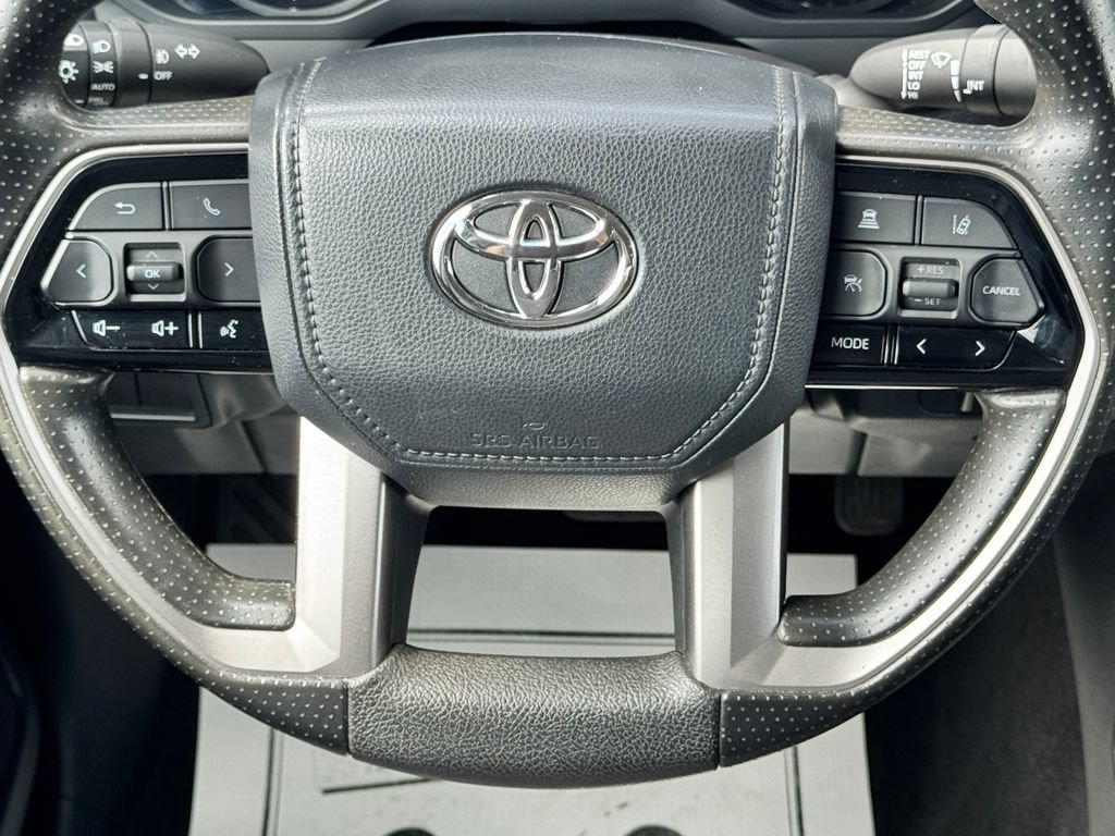Used 2022 Toyota Tundra SR5 AWD/4WD image 18