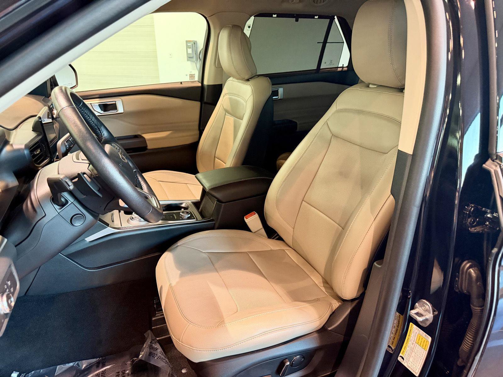 Used 2020 Ford Explorer Limited AWD/4WD image 38