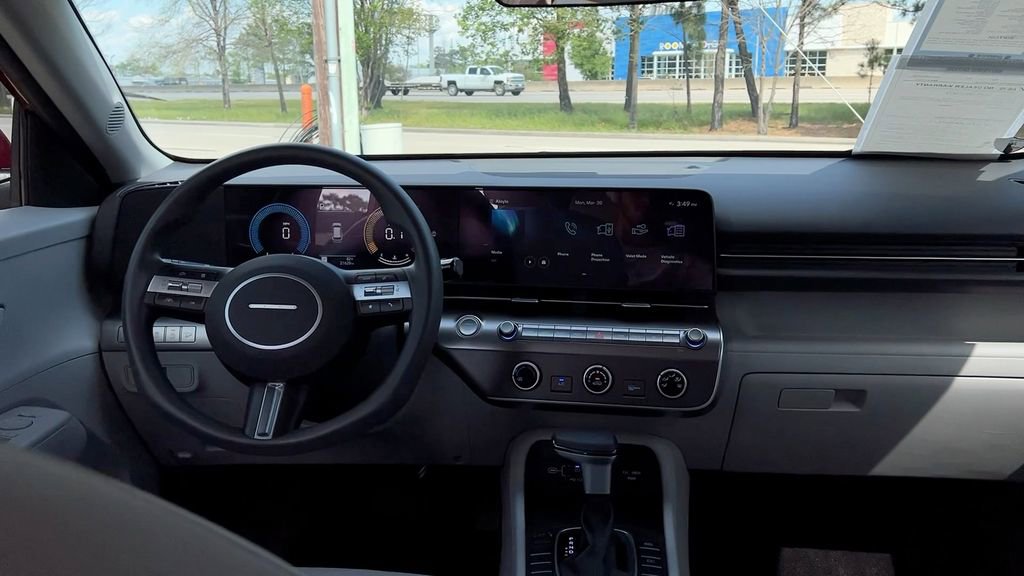 Certified 2025 Hyundai Kona SE image 20