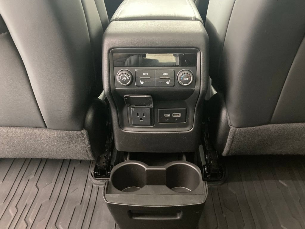 Used 2021 GMC Acadia Denali w/ Denali Ultimate Package AWD/4WD image 19