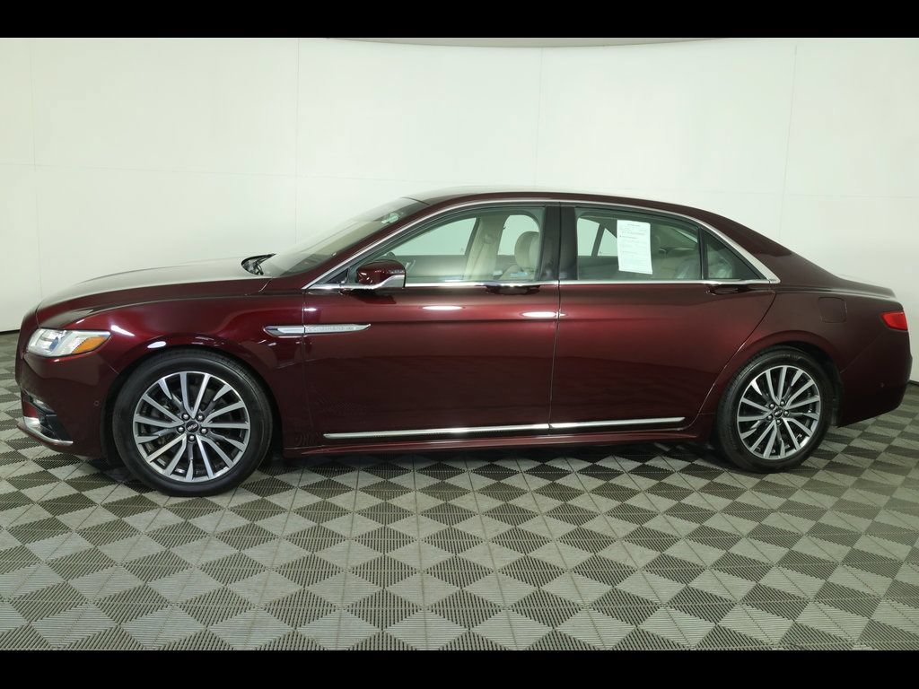 Used 2017 Lincoln Continental Select w/ Technology Package FWD image 12