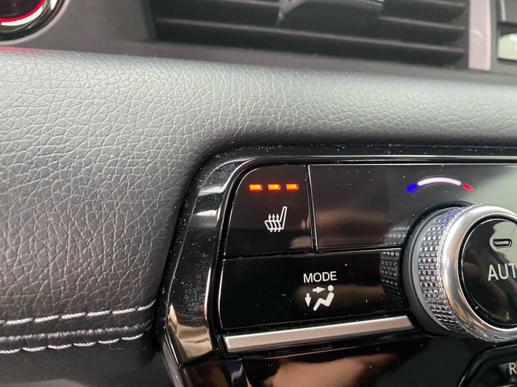 Used 2025 Honda Pilot Touring image 19