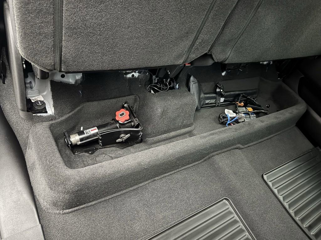 Used 2024 Chevrolet Silverado 1500 Custom image 21