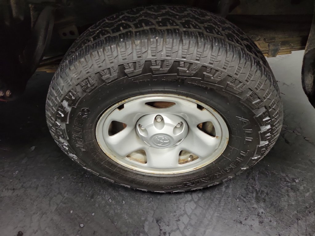 Used 2017 Toyota Tacoma SR w/ Tow Package AWD/4WD image 12