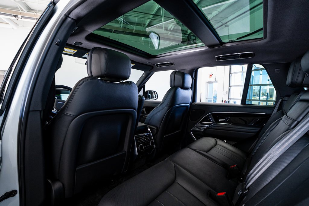 Used 2023 Land Rover Range Rover SE image 55