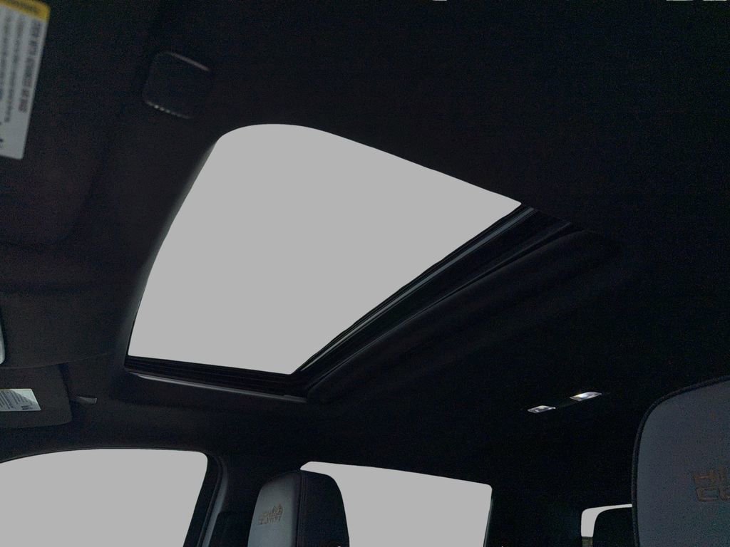 Used 2022 Chevrolet Silverado 1500 High Country w/ High Country Premium Package image 15