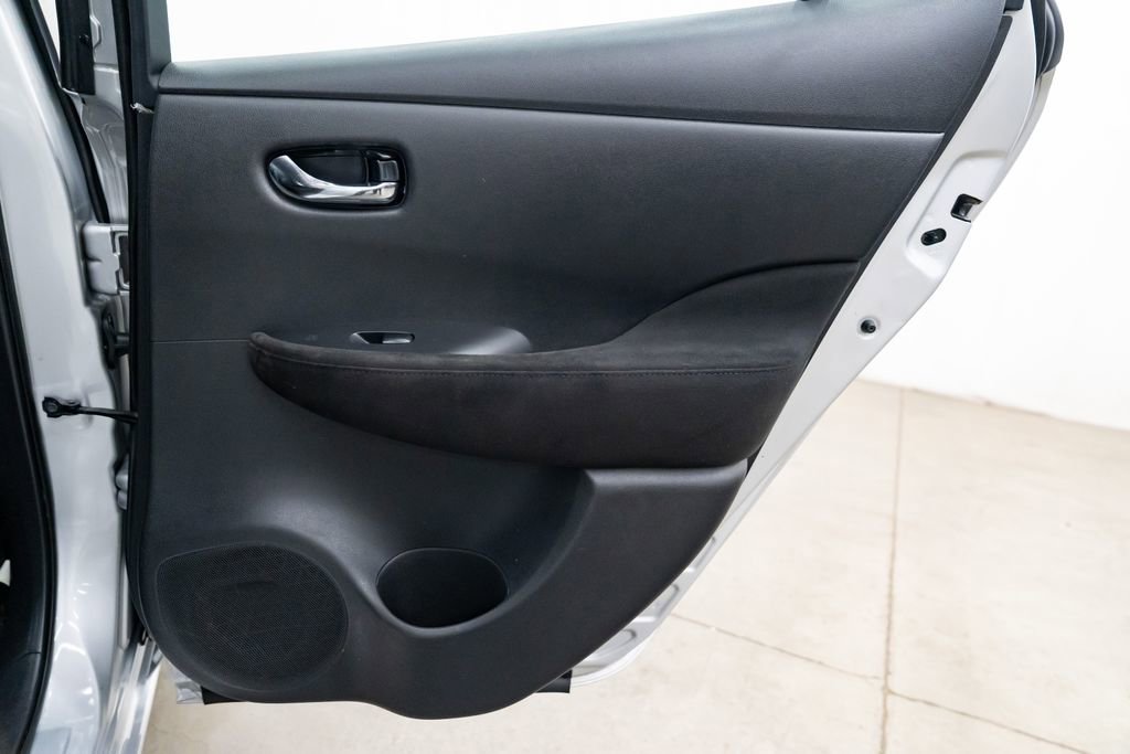Used 2014 Nissan Leaf S w/ Charge Package image 28