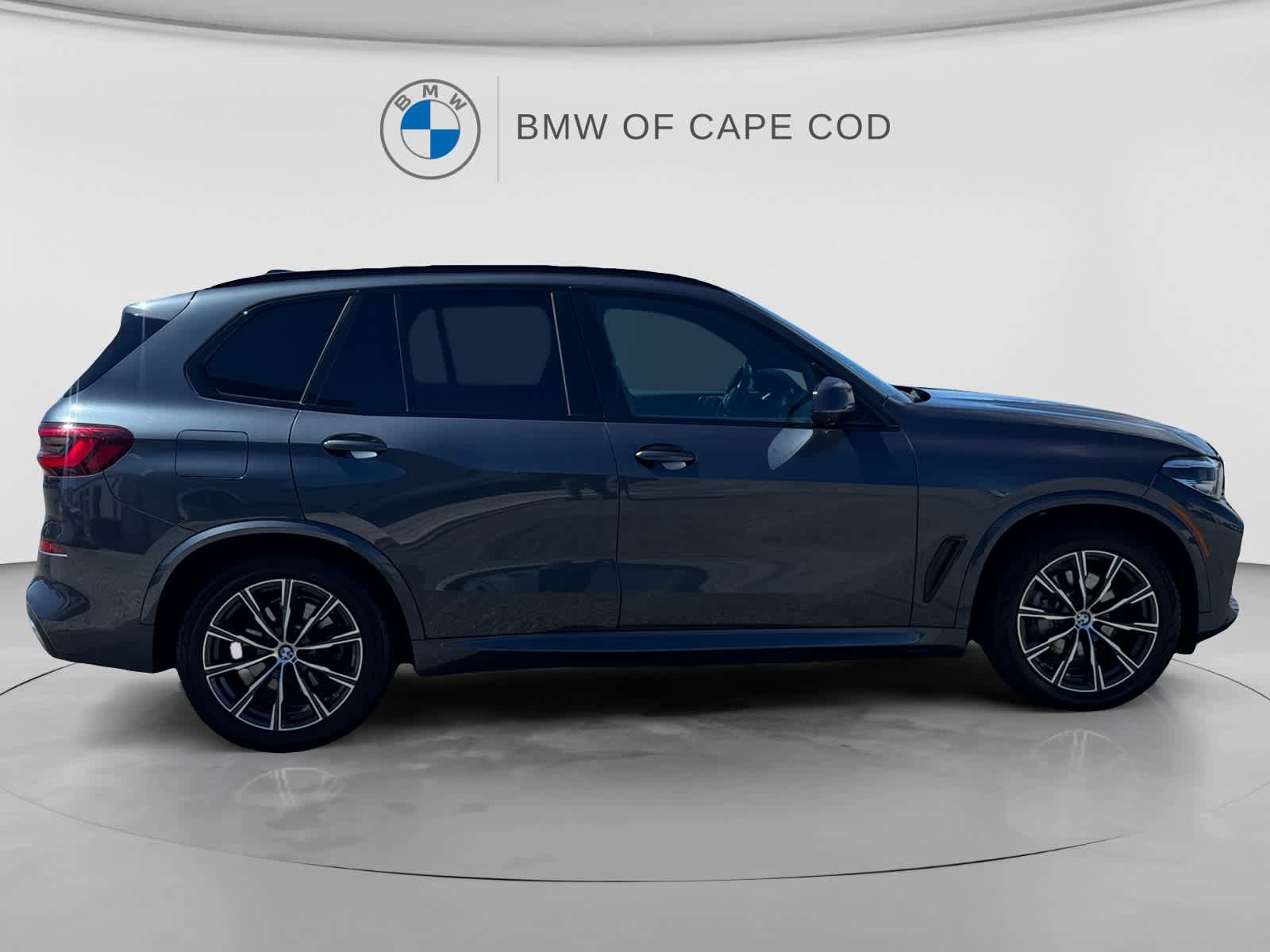 Used 2022 BMW X5 xDrive40i w/ M Sport Package AWD/4WD image 8