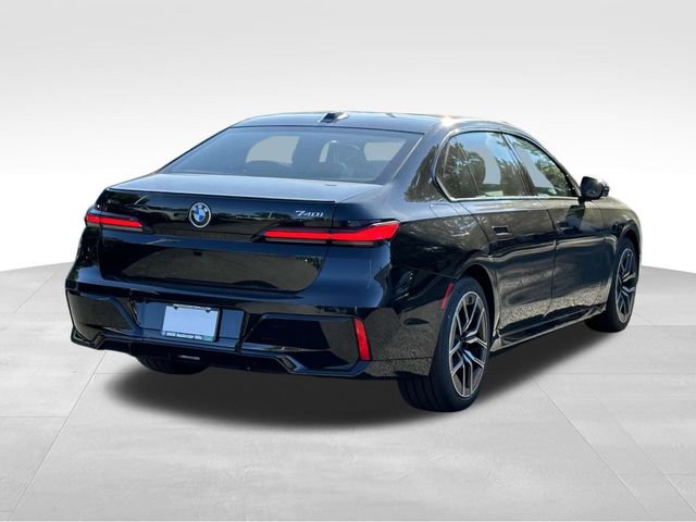 New 2025 BMW 740i xDrive w/ Premium Package image 4