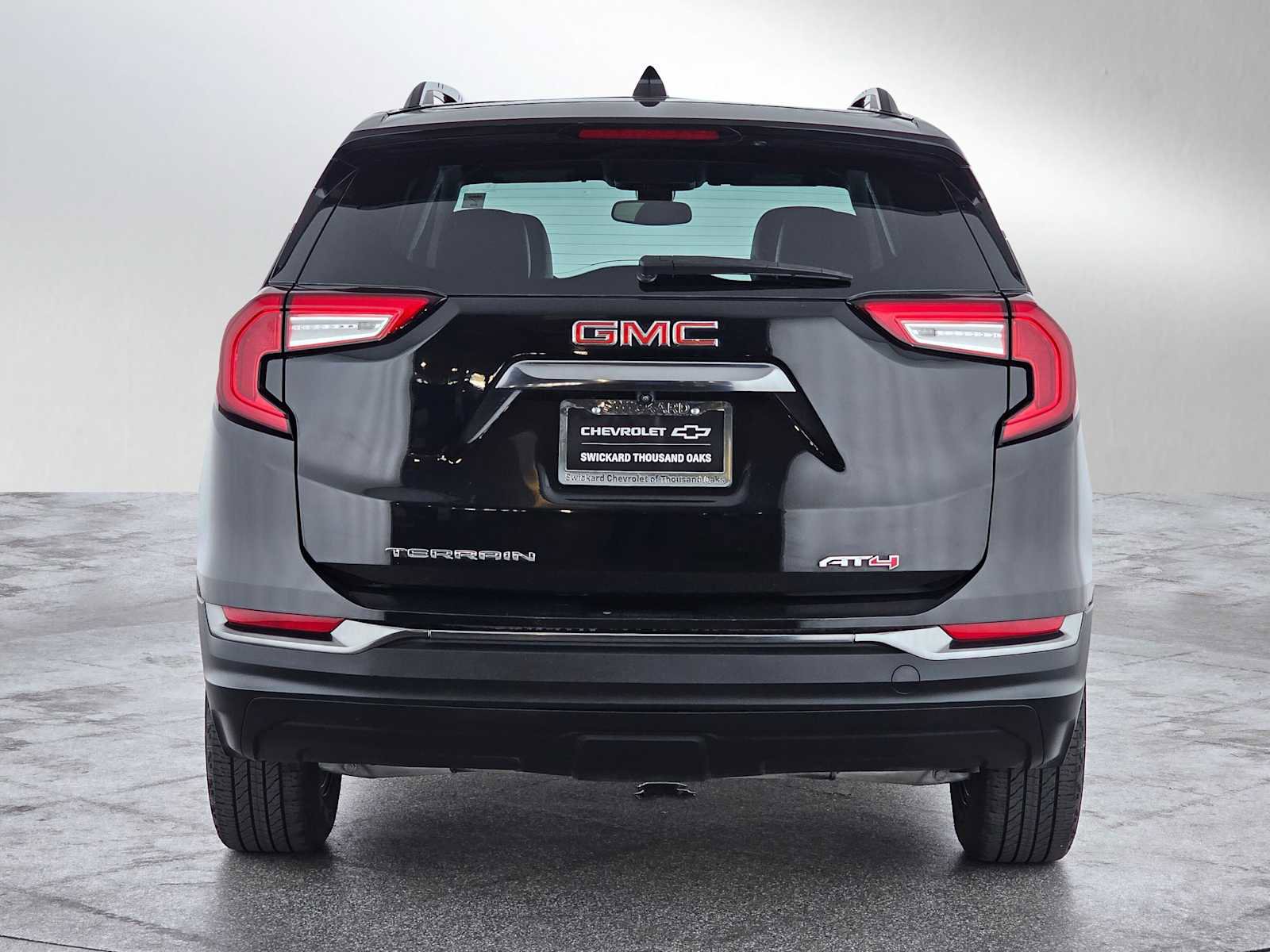 Used 2023 GMC Terrain AT4 image 6