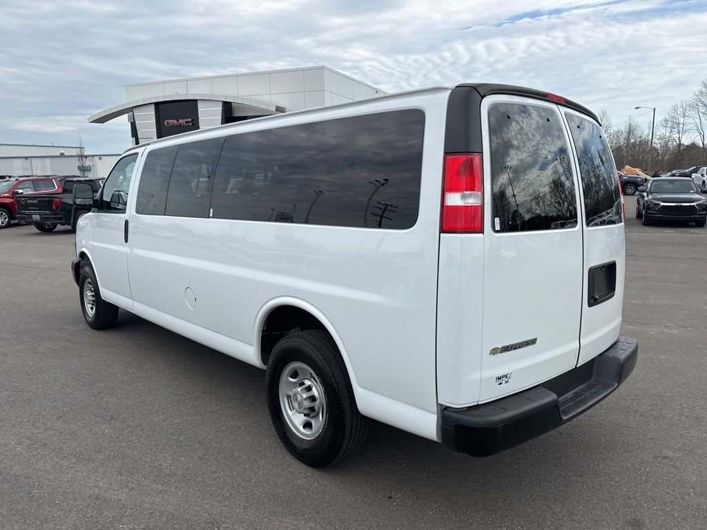 Used 2024 Chevrolet Express 3500 LS image 3