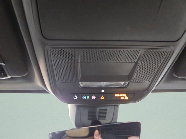 Used 2025 Chevrolet Equinox ACTIV w/ Safety and Technology Package image 27