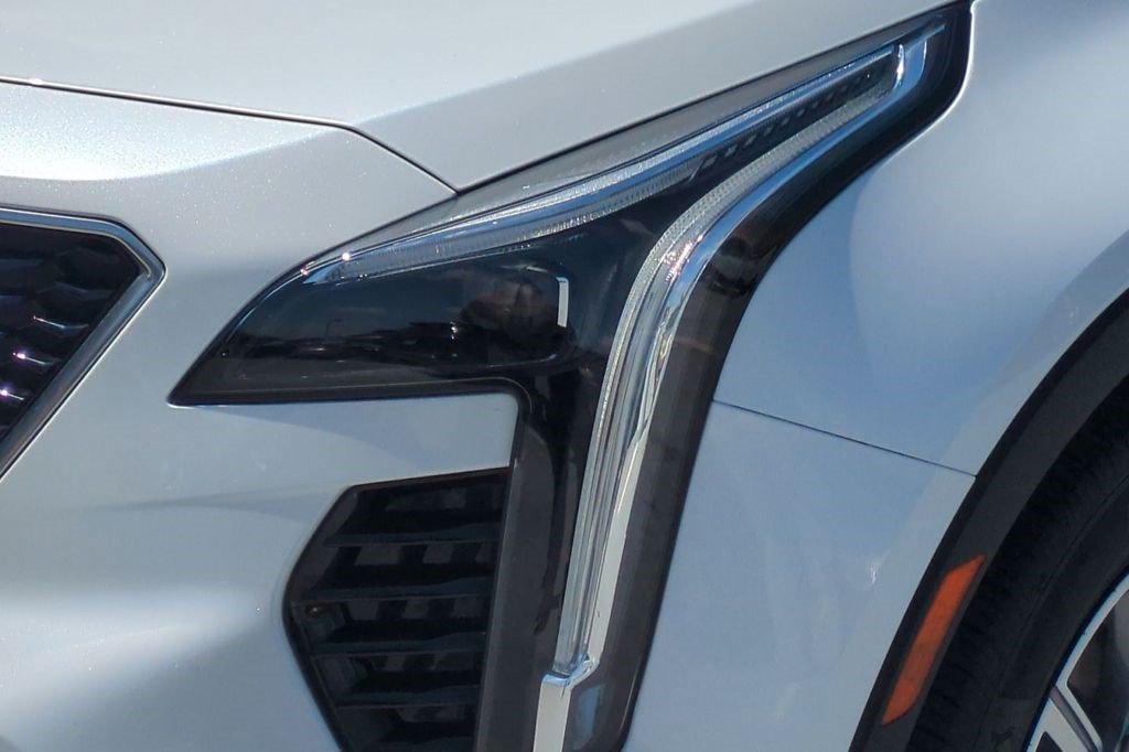Certified 2023 Cadillac XT4 Sport w/ Cold Weather Package FWD image 3