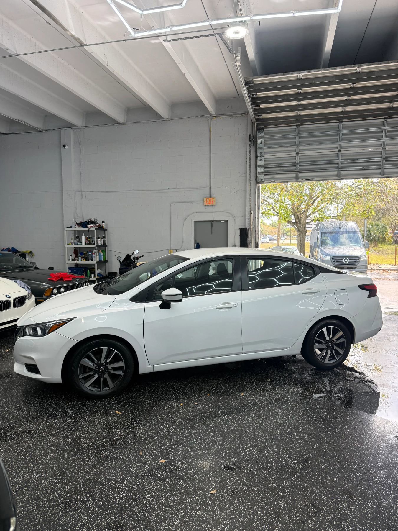 Used 2021 Nissan Versa SV FWD image 2