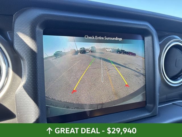 Used 2023 Jeep Wrangler Unlimited Sahara AWD/4WD image 45