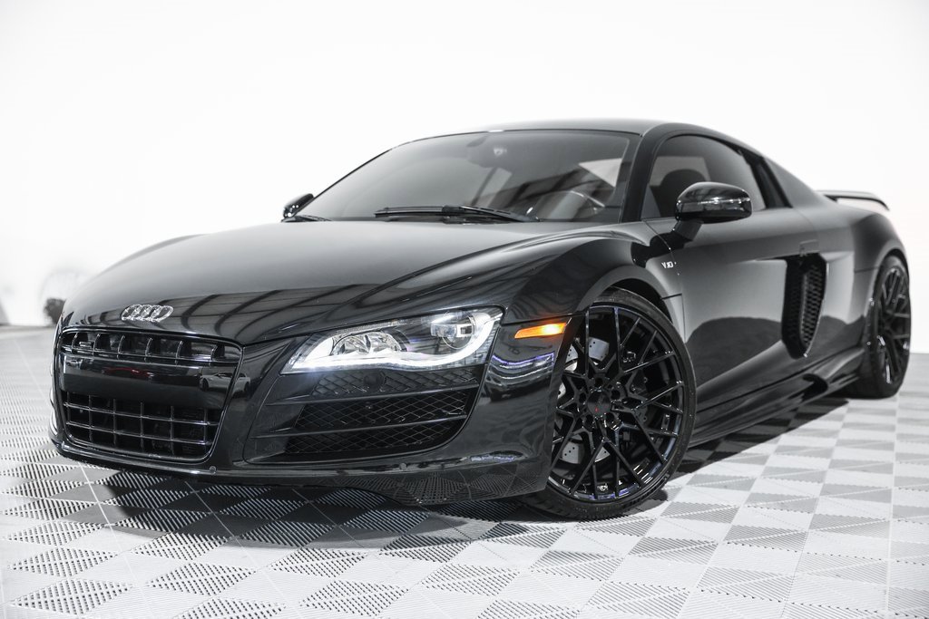 Used 2012 Audi R8 V10 w/ Enhanced Leather Pkg image 8