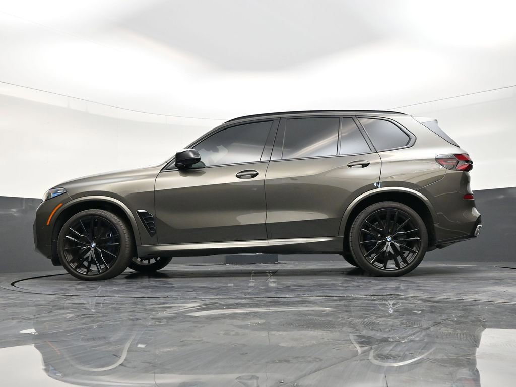 Used 2025 BMW X5 M60i image 21