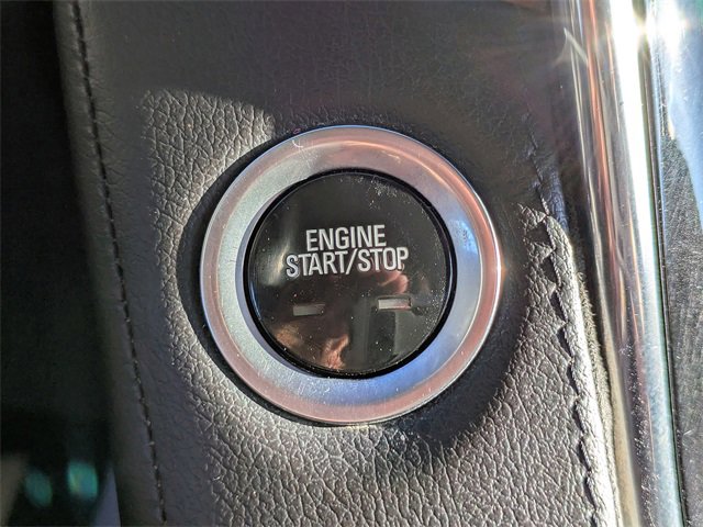 Used 2015 Cadillac Escalade Premium image 33