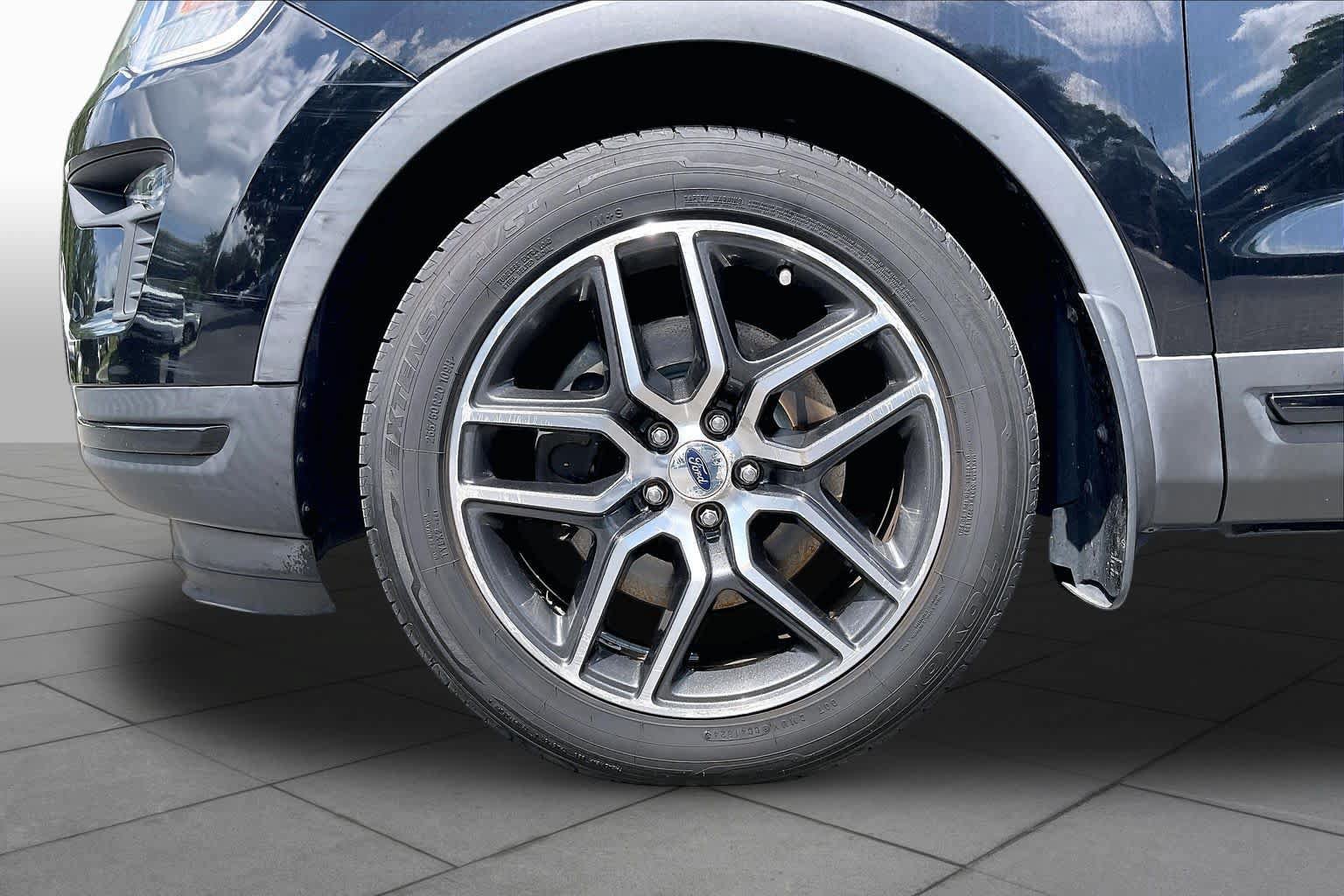 Used 2018 Ford Explorer Sport AWD/4WD image 10