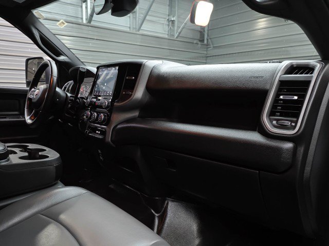 Used 2024 RAM 3500 Tradesman w/ Chrome Appearance Group AWD/4WD image 16