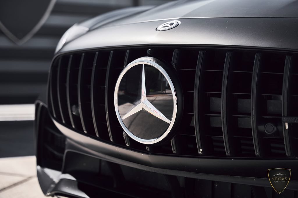 Used 2018 Mercedes-Benz AMG GT R image 5