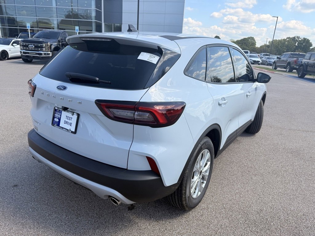 New 2025 Ford Escape Active image 7