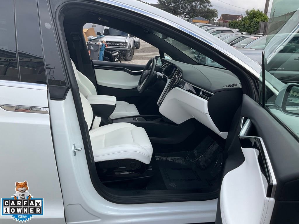 Used 2017 Tesla Model X 90D image 80