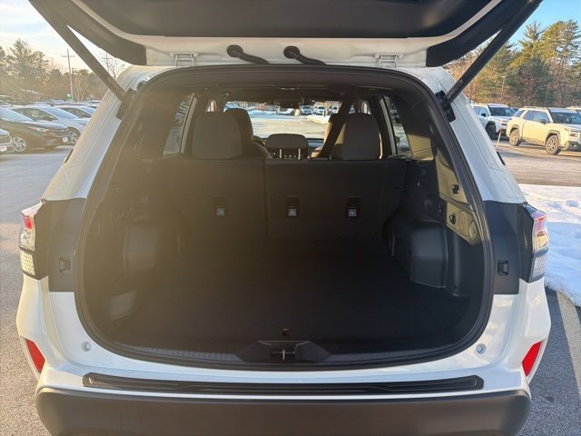 Used 2025 Subaru Forester Premium image 9