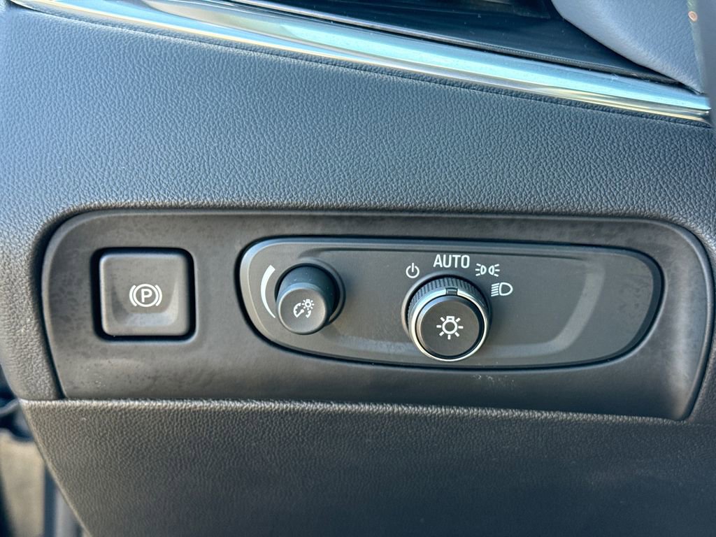 Certified 2021 Buick Enclave Premium w/ Sun and Sites Package image 21