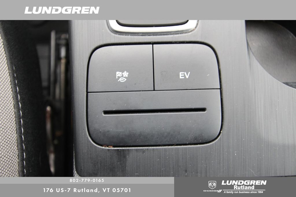 Used 2022 Ford Escape SE w/ Convenience Package image 28