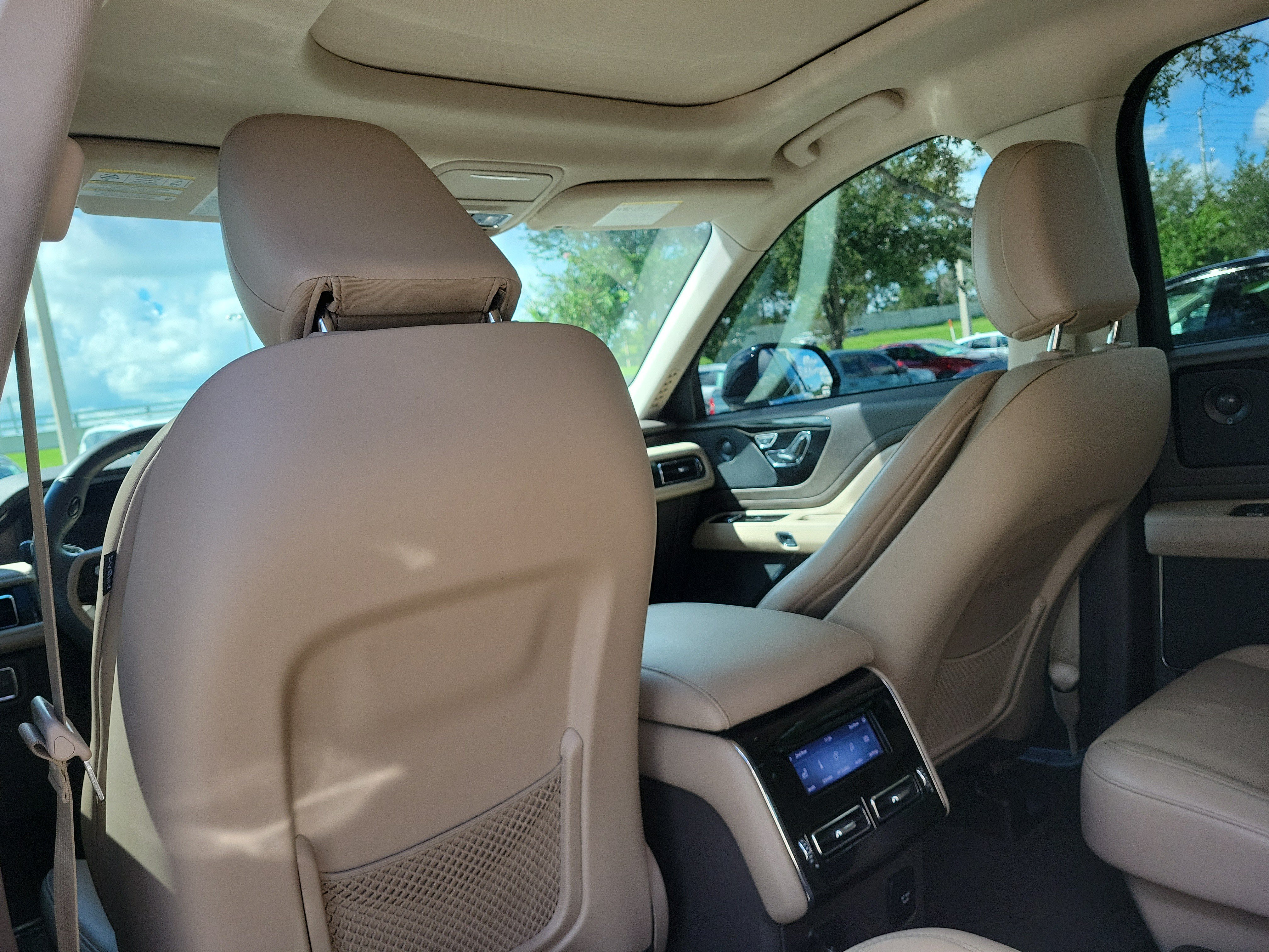 Used 2023 Lincoln Aviator Reserve w/ Elements Package Plus RWD image 19