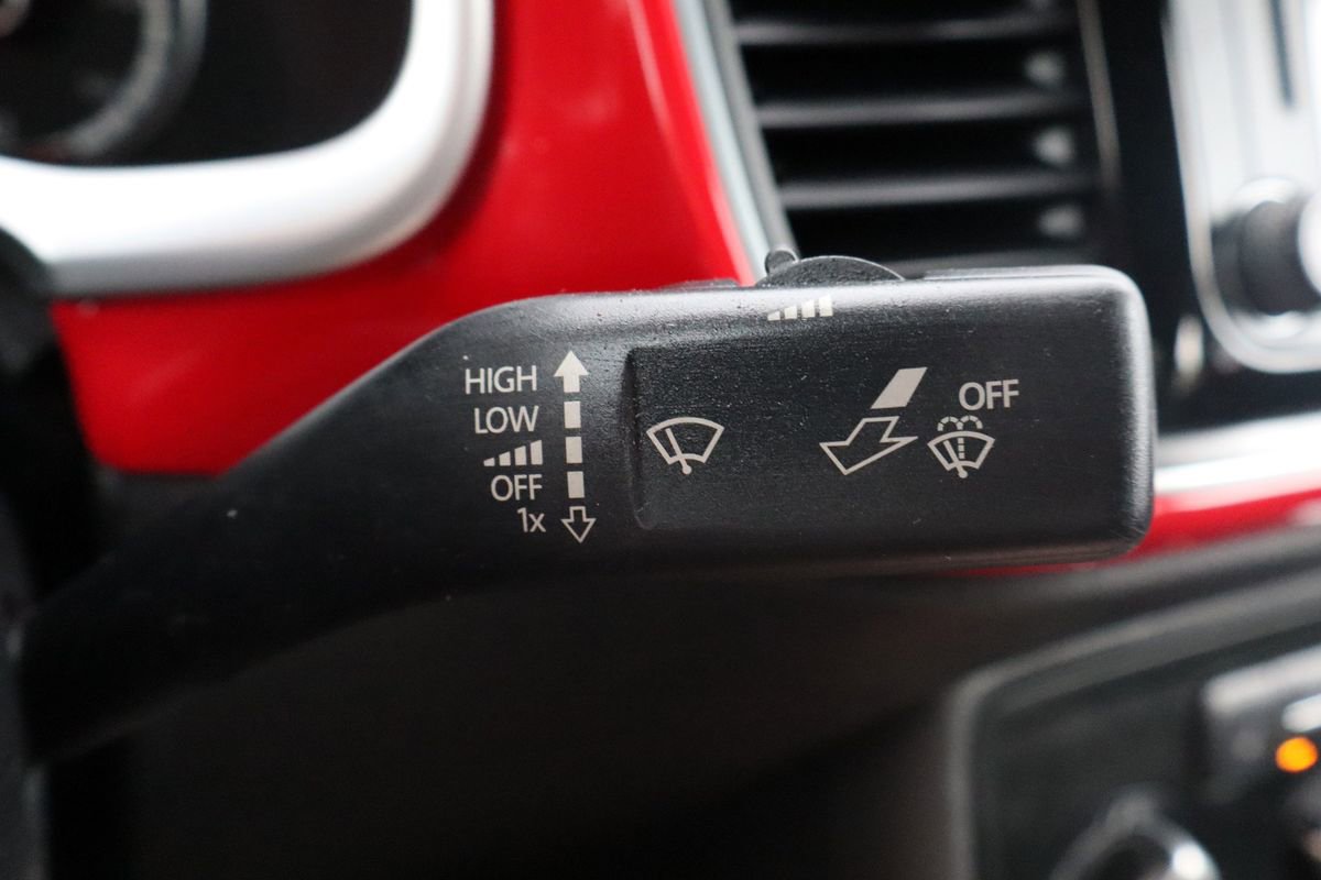 Used 2016 Volkswagen Beetle 1.8T SE image 30